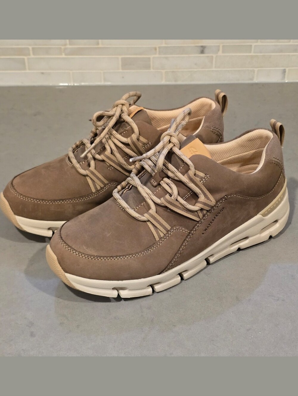 Clarks Women's NatureX Tie WP Pebble Combi Shoes